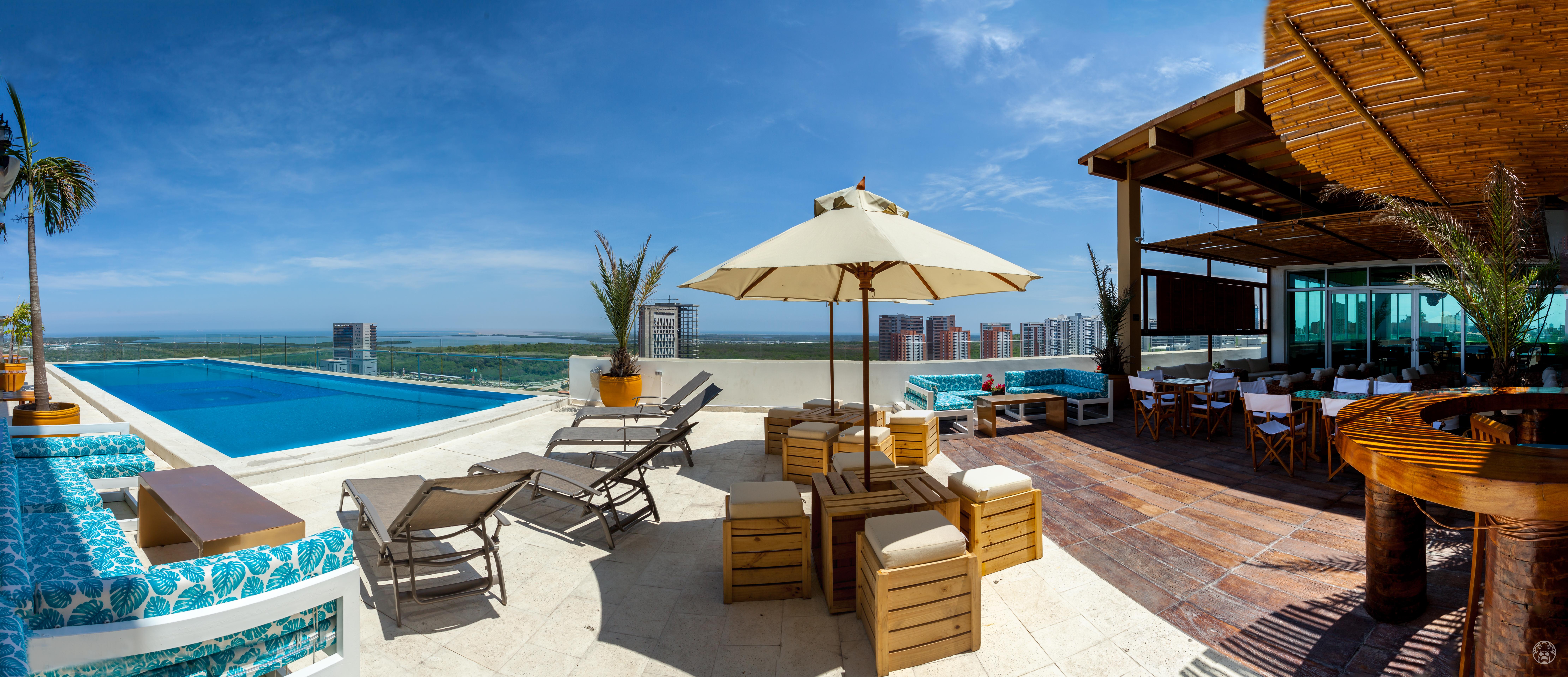 Sky Collection Lifestyle Hotel & Suites Barranquilla Barranquilla (Atlantico) Exterior foto Rooftop pool at the hotel