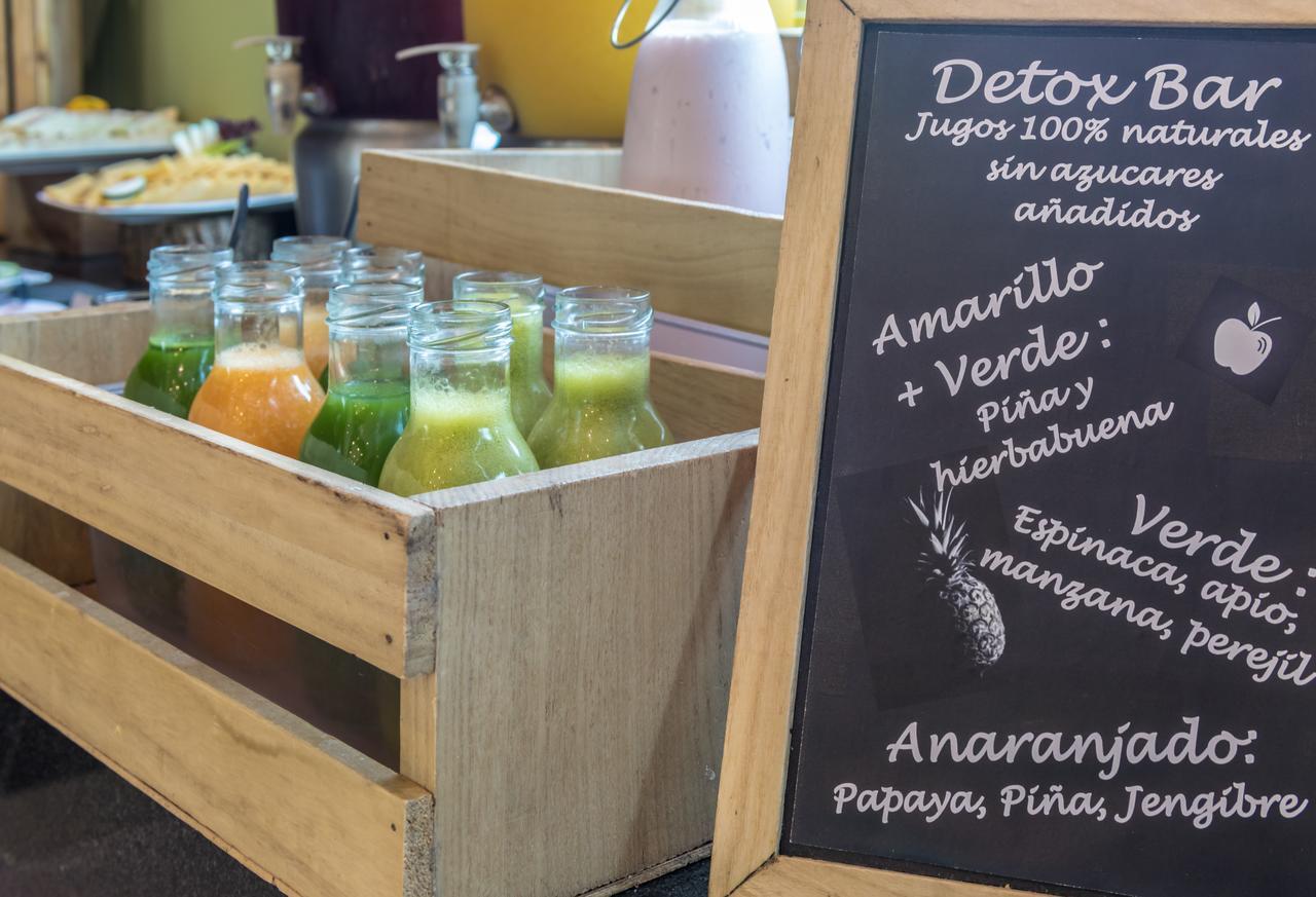 Sky Collection Lifestyle Hotel & Suites Barranquilla Barranquilla (Atlantico) Exterior foto A juice bar in Madrid, Spain